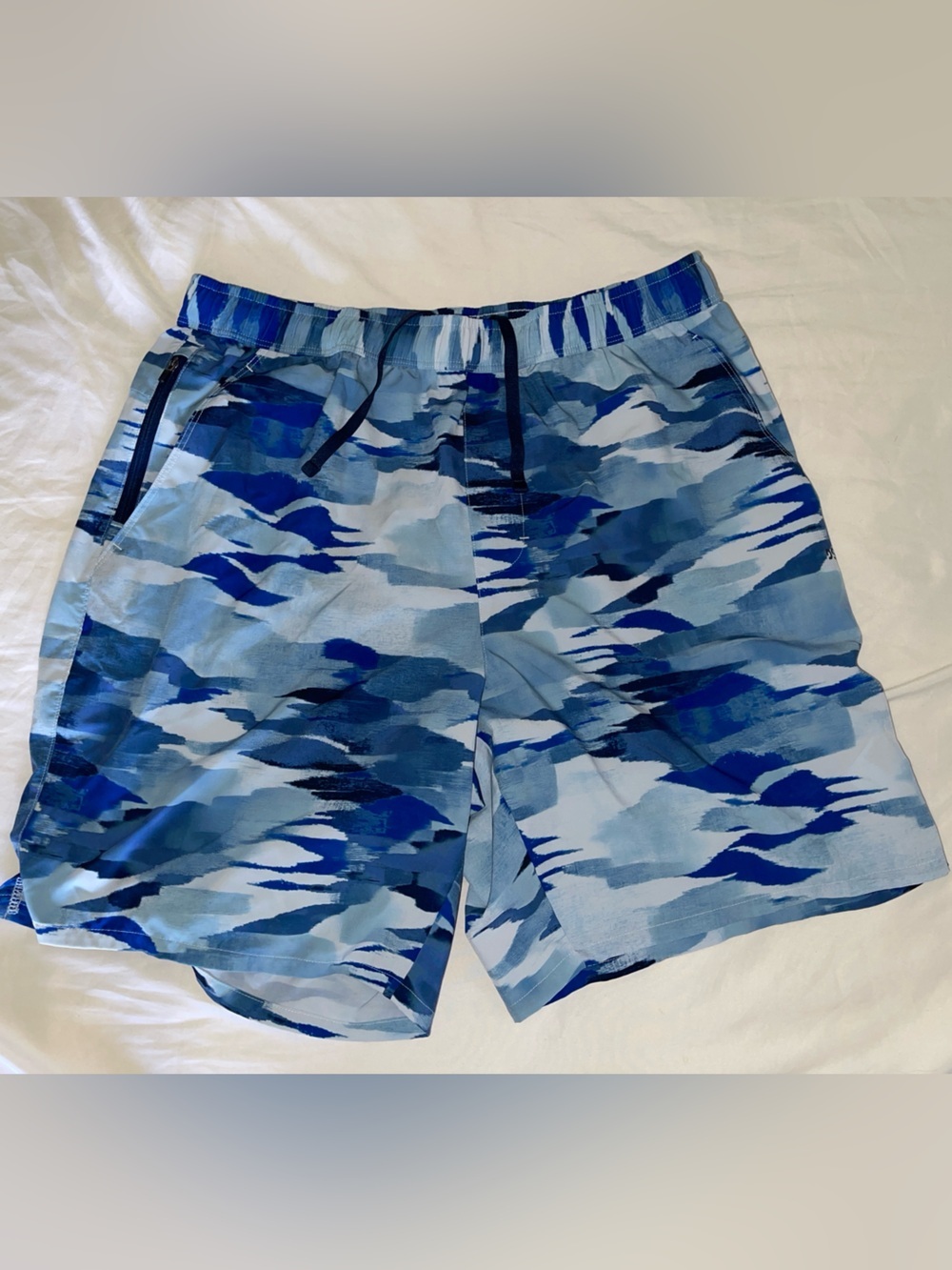 DSG Blue Camo Men’s shorts (NEW WITHOUT TAGS)